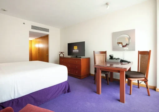 Deluxe Zimmer mit Kingsize-Bett